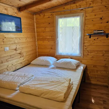Chalet *